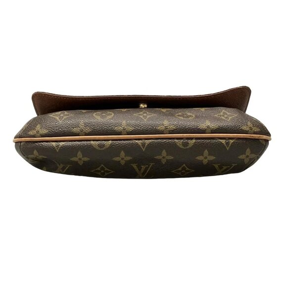 LOUIS VUITTON Musette Tango Short Strap Monogram - 537-060925 - Picture 5 of 11